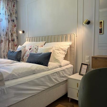 Bella Casa Luxury Apartament ラドム エクステリア 写真