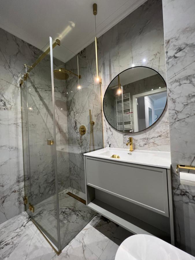 Bella Casa Luxury Apartament ラドム エクステリア 写真
