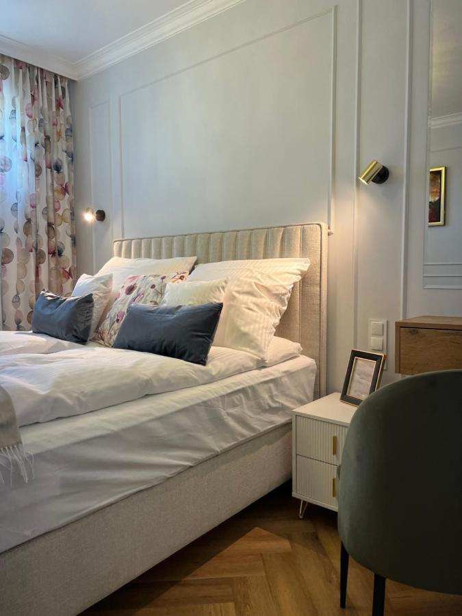 Bella Casa Luxury Apartament ラドム エクステリア 写真