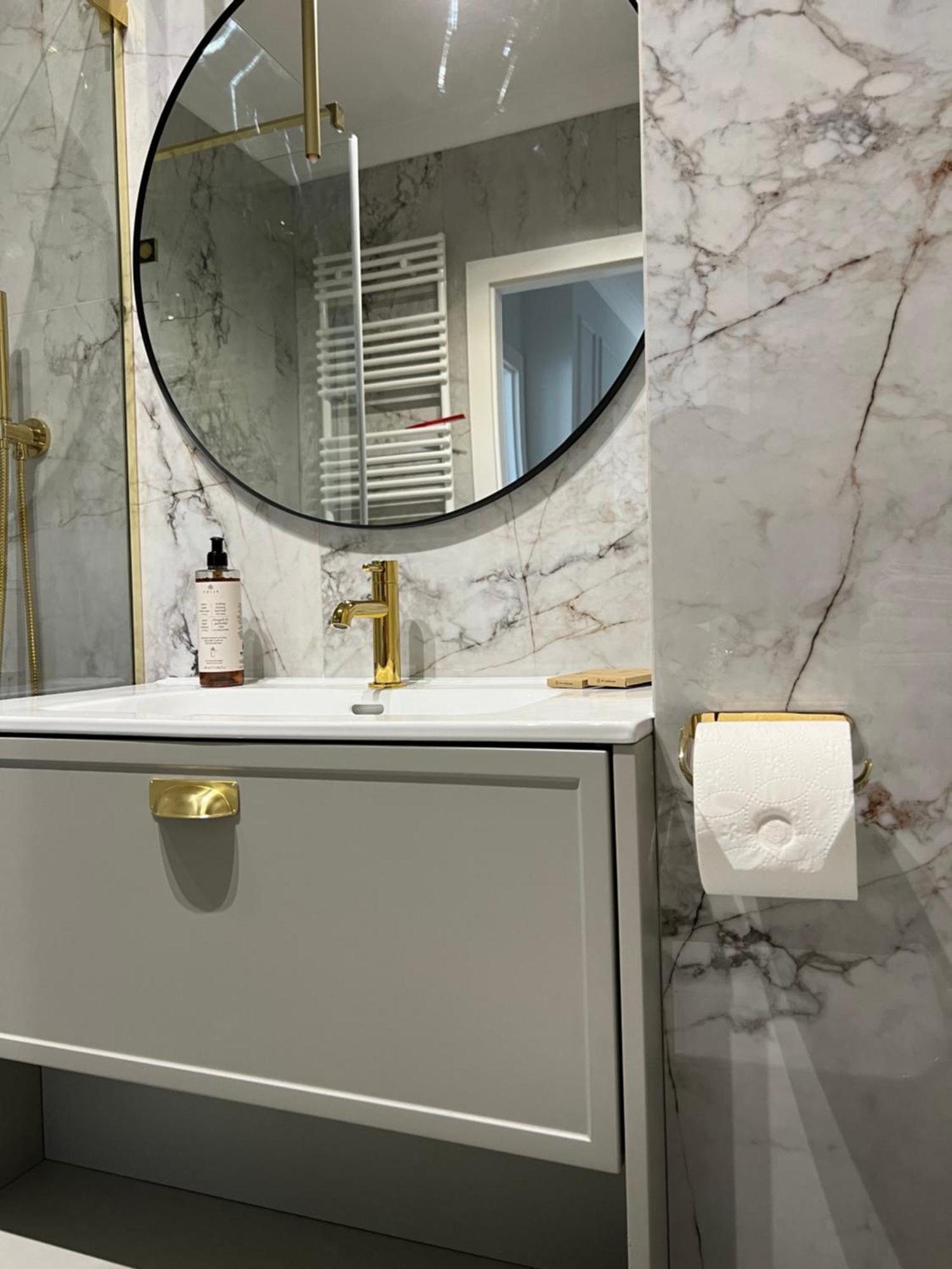 Bella Casa Luxury Apartament ラドム エクステリア 写真